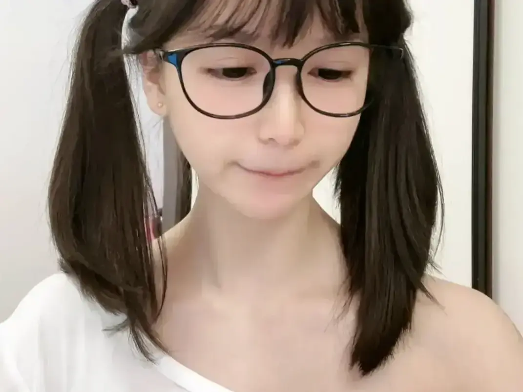 《萌小栖》天才交易员咯咯哒vlog原视频无删减全集免费畅播-完整版极速获取-高清纯净观影沉浸感拉满-资源下载