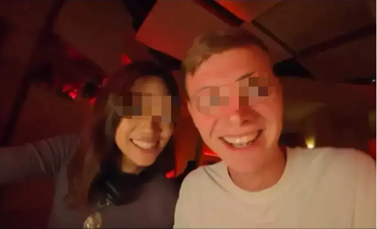 《西安麻辣烫女孩》HD高清完整版在线看-西安麻辣烫女孩无删减资源免费播放-藏着古城最暖烟火真实纪录