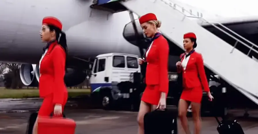 法国空姐2018完整版高清中字在线观看《法国空姐》全集免费播放-机舱是封闭的但电影资源可免费获取-720P画质法版满天星