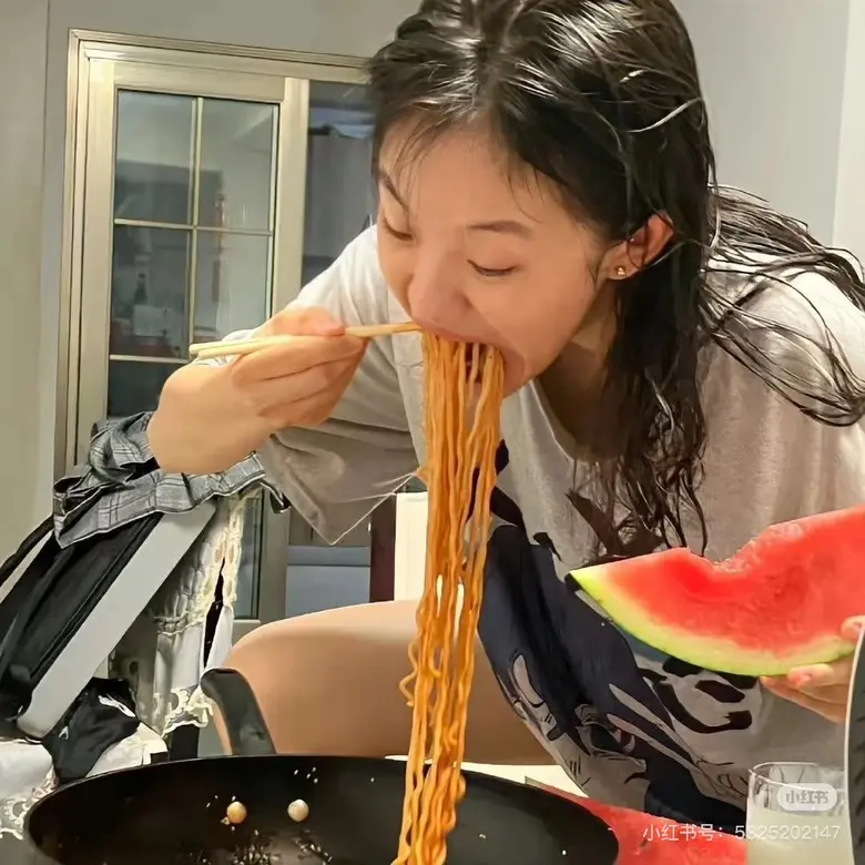 《特殊的按摩精油》全1集高清资源-特殊的按摩精油无删减版免费看-1080P高清中字在线播放-手机电脑端适配